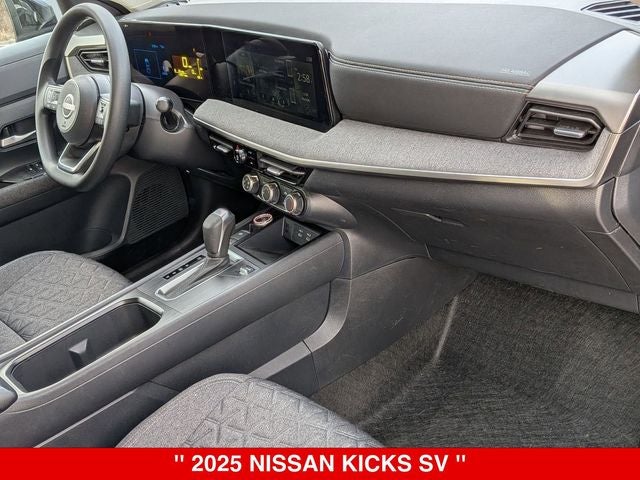 2025 Nissan Kicks SV