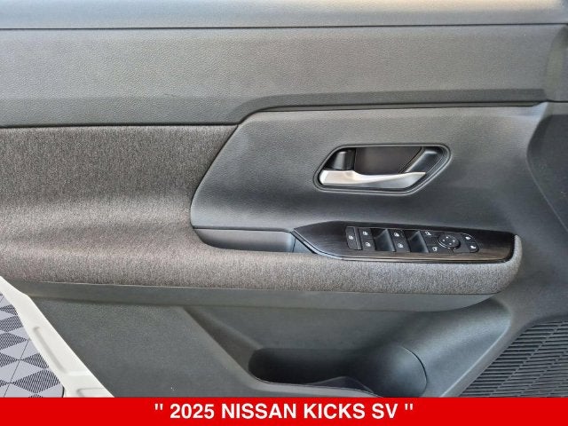 2025 Nissan Kicks SV
