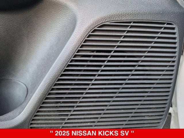 2025 Nissan Kicks SV