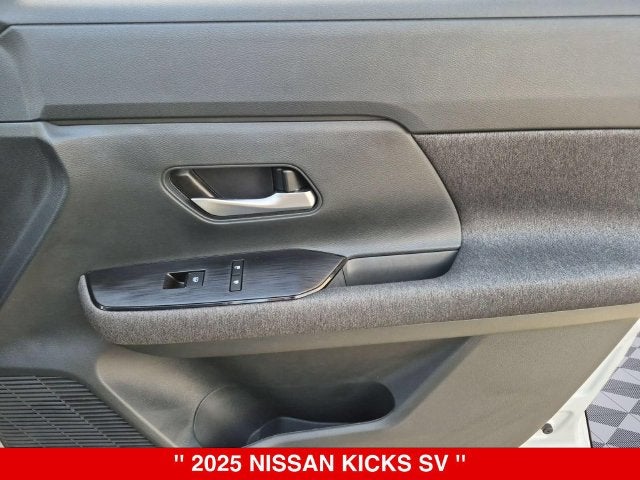 2025 Nissan Kicks SV