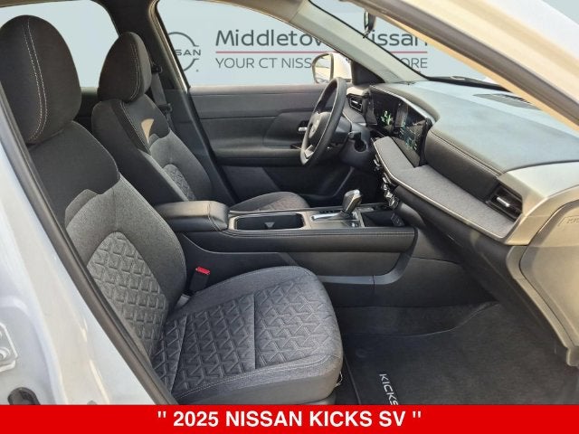 2025 Nissan Kicks SV
