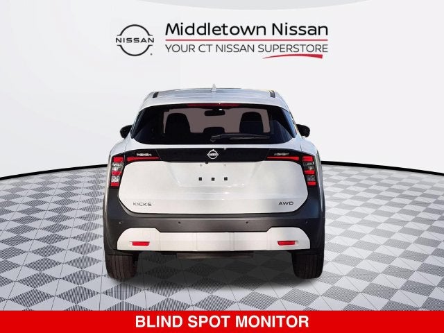 2025 Nissan Kicks SV