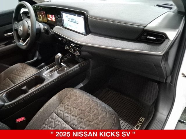 2025 Nissan Kicks SV