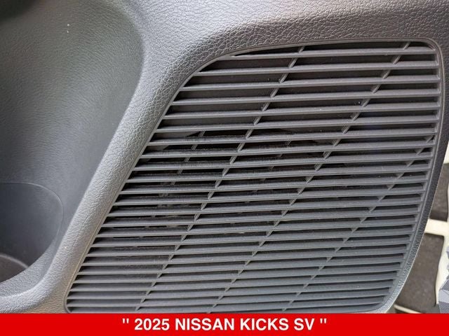 2025 Nissan Kicks SV