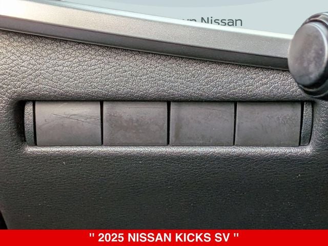 2025 Nissan Kicks SV