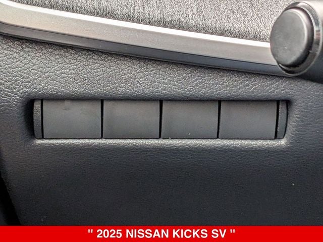 2025 Nissan Kicks SV