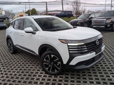 2025 Nissan Kicks Base