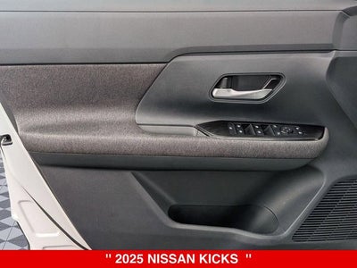 2025 Nissan Kicks Base