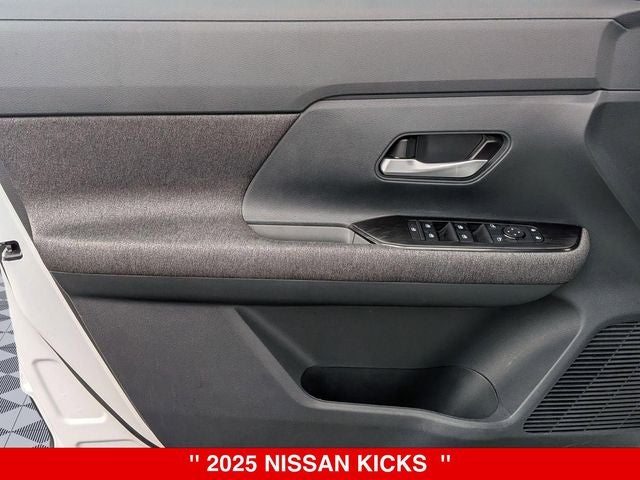 2025 Nissan Kicks Base