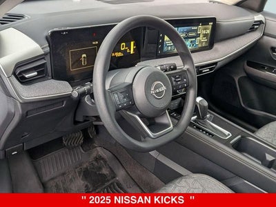 2025 Nissan Kicks Base