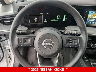 2025 Nissan Kicks Base