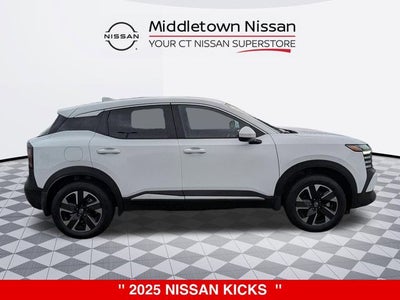 2025 Nissan Kicks Base