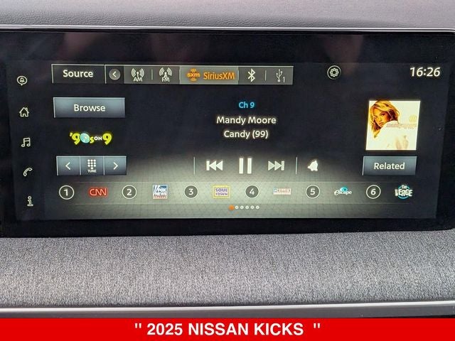2025 Nissan Kicks Base