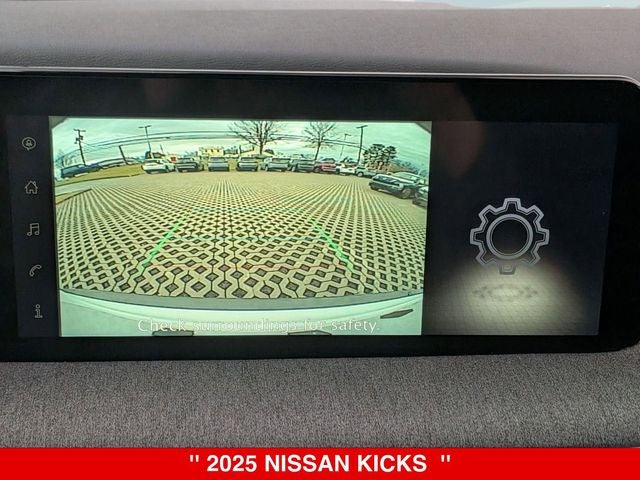 2025 Nissan Kicks Base