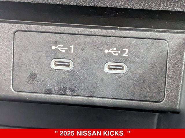 2025 Nissan Kicks Base