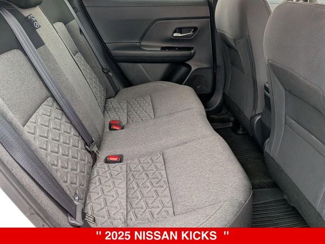 2025 Nissan Kicks Base