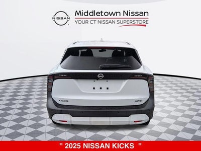 2025 Nissan Kicks Base