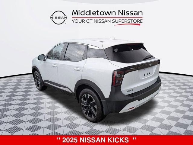 2025 Nissan Kicks Base