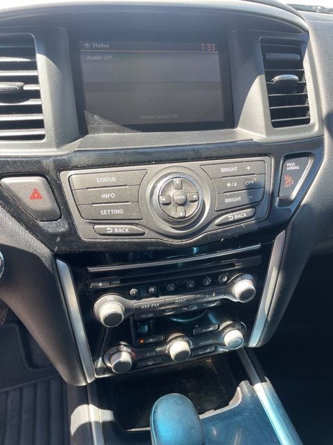 2015 Nissan Pathfinder SV