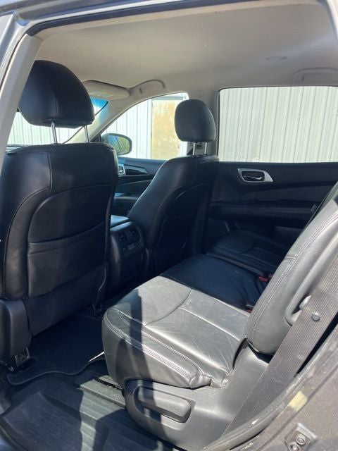 2015 Nissan Pathfinder SV