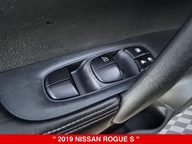 2019 Nissan Rogue S