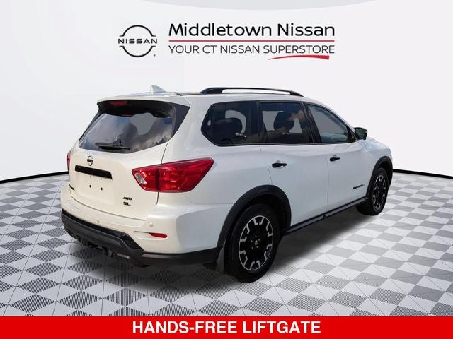 2020 Nissan Pathfinder SL