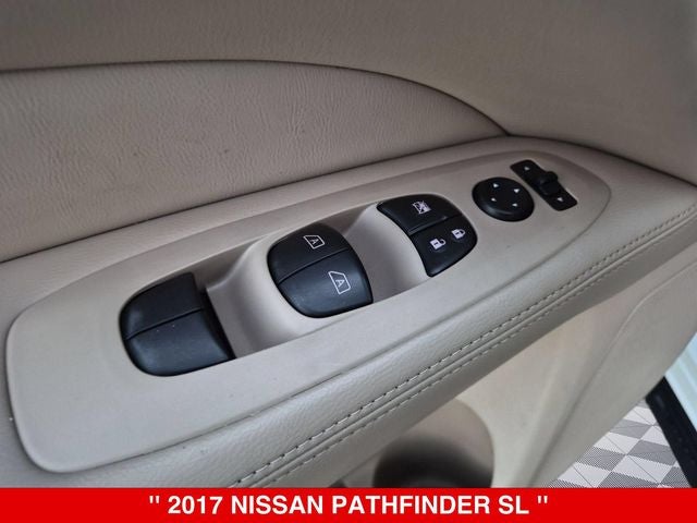 2017 Nissan Pathfinder SL