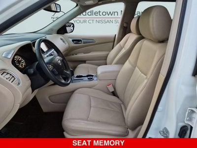 2017 Nissan Pathfinder SL