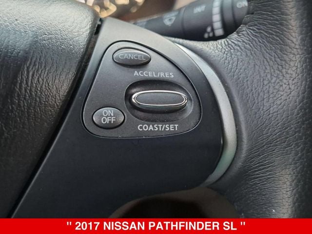 2017 Nissan Pathfinder SL
