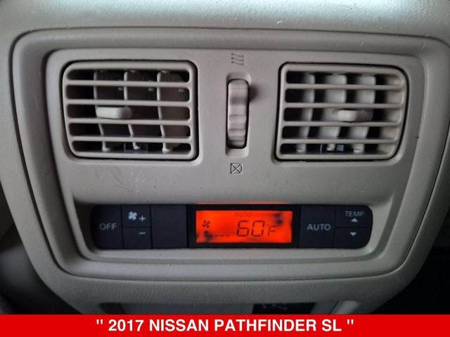2017 Nissan Pathfinder SL