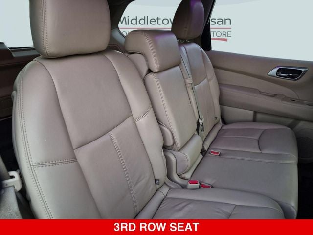 2017 Nissan Pathfinder SL