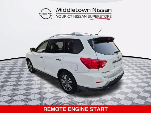 2017 Nissan Pathfinder SL