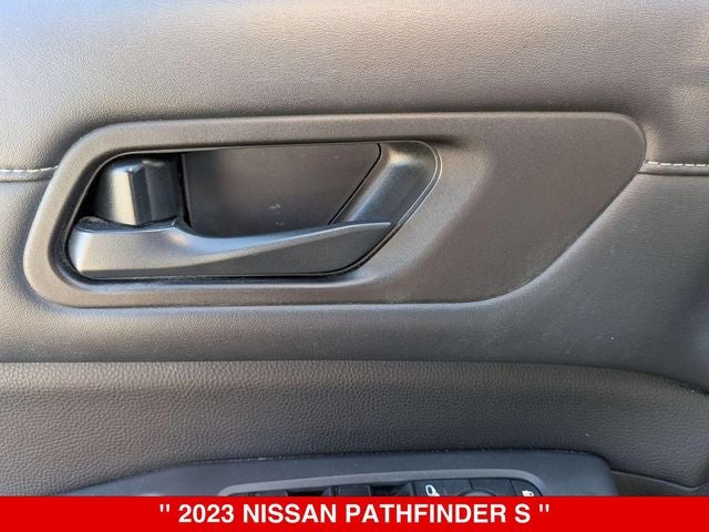 2023 Nissan Pathfinder S