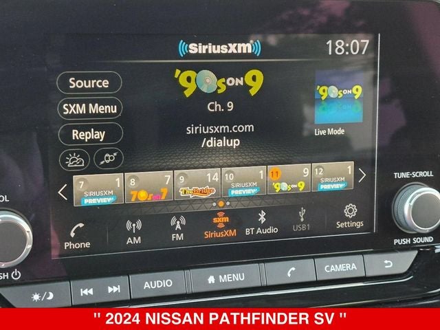 2024 Nissan Pathfinder SV