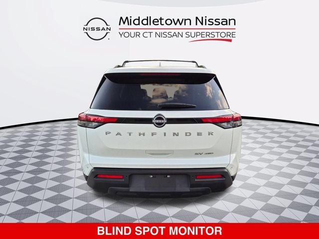 2024 Nissan Pathfinder SV