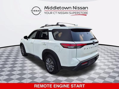 2024 Nissan Pathfinder SV