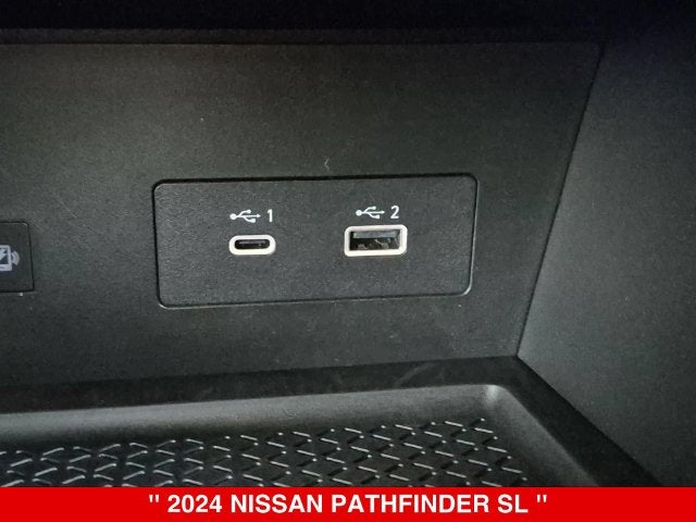 2024 Nissan Pathfinder SL