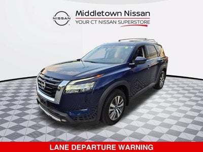 2024 Nissan Pathfinder SL