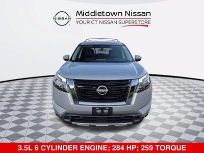 2024 Nissan Pathfinder SL