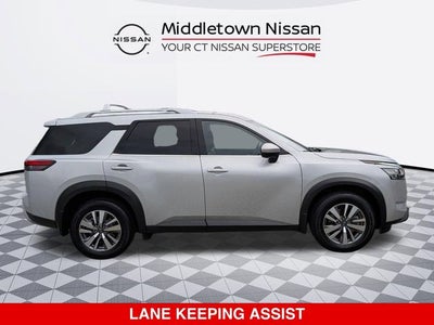 2022 Nissan Pathfinder SL