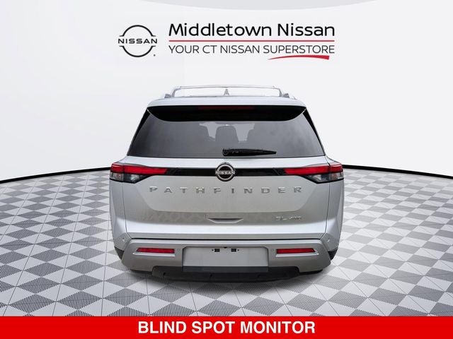 2022 Nissan Pathfinder SL