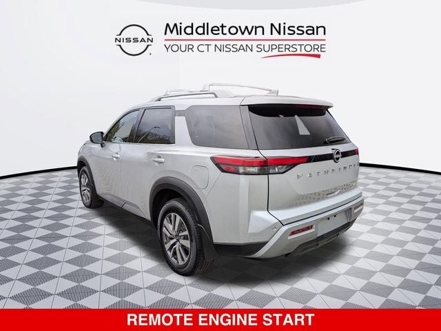 2022 Nissan Pathfinder SL