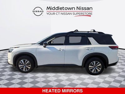 2023 Nissan Pathfinder SL