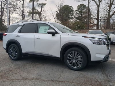 2025 Nissan Pathfinder SL