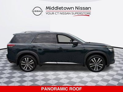 2023 Nissan Pathfinder Platinum