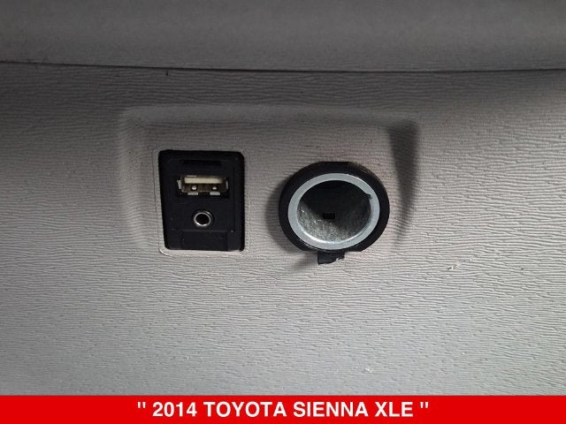 2014 Toyota Sienna XLE 8 Passenger