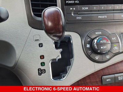 2014 Toyota Sienna XLE 8 Passenger