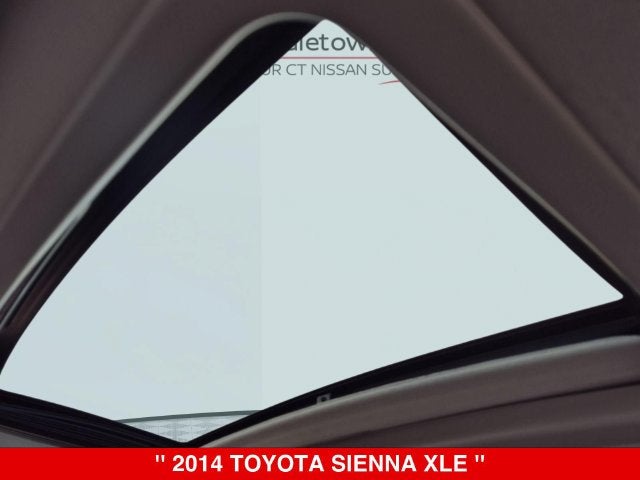 2014 Toyota Sienna XLE 8 Passenger