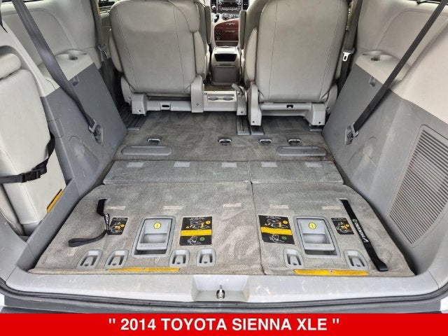2014 Toyota Sienna XLE 8 Passenger