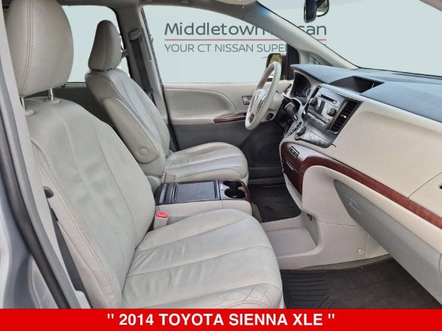 2014 Toyota Sienna XLE 8 Passenger